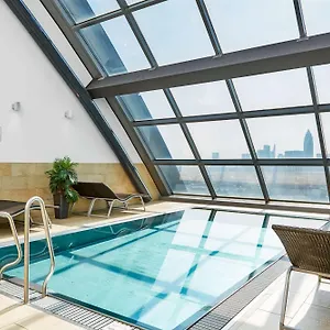 **** Otel Radisson Blu Frankfurt Almanya