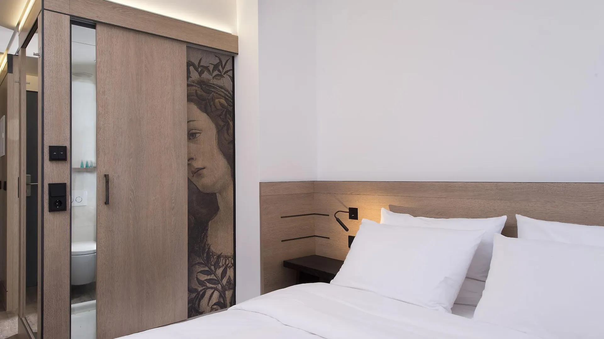Sorat Hotel Saxx Nuernberg 3*, Nuremberg